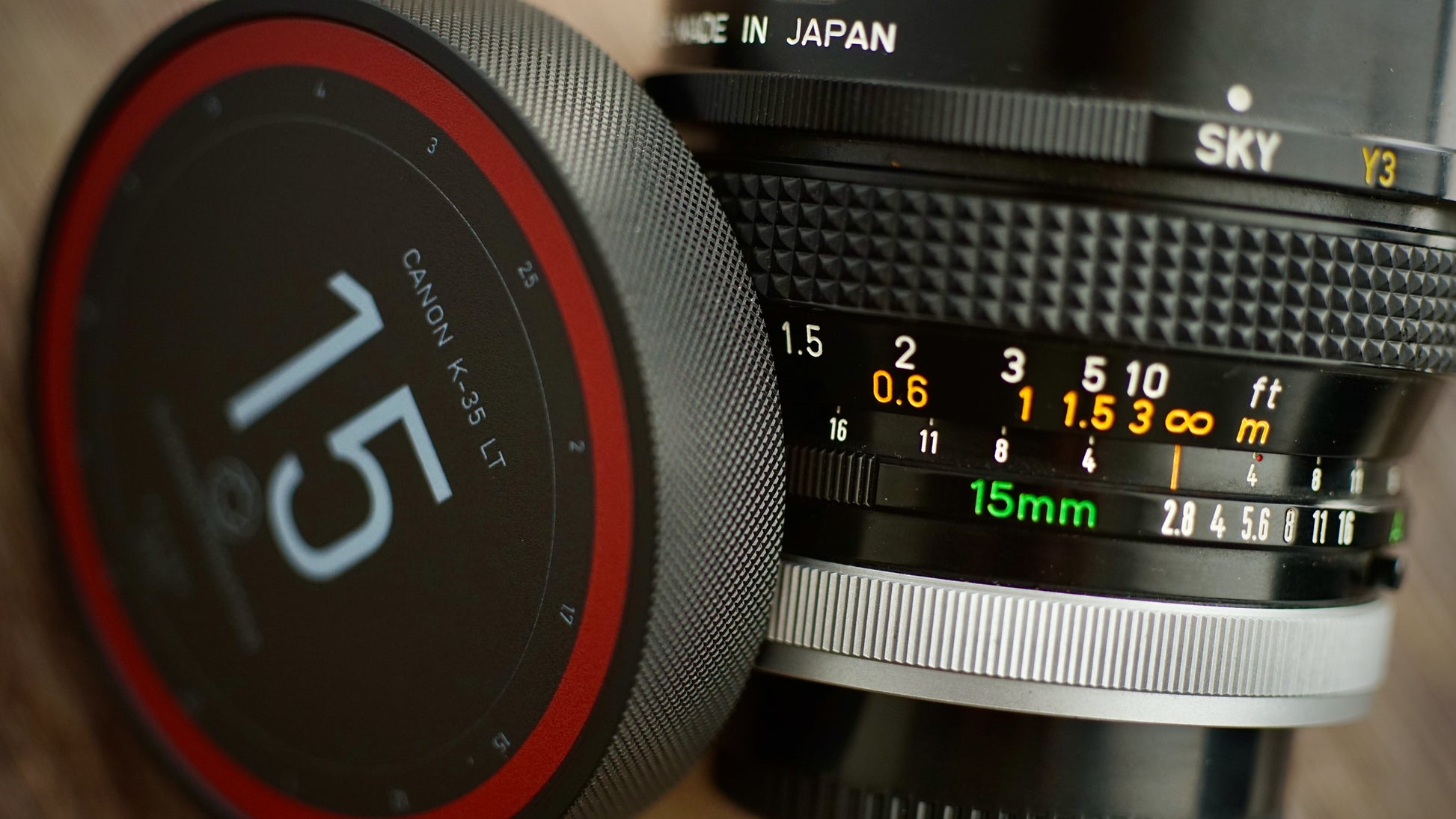 ALUMICOLOR CANON FD/nFD 15mm Signature Series Aluminum Cap image 1