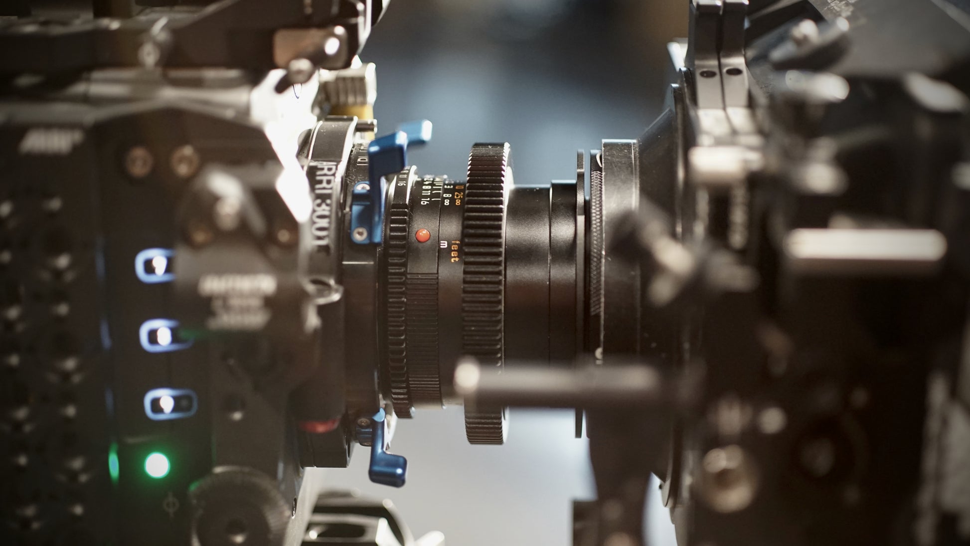 SIMMOUNT LEICA R - LPL CONVERSION MOUNT image 1