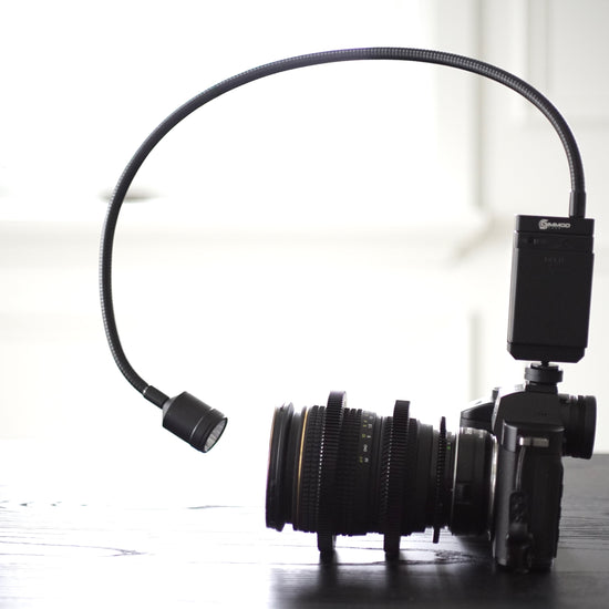 ARTICULATING FLASHLIGHT - 800 LUMENS image 0